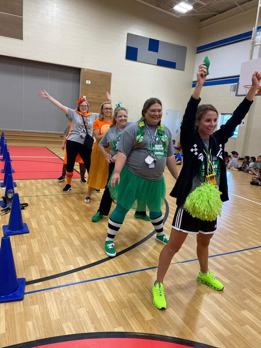 MorrisArtRoom's tweet photo. What an amazing House reveal @Golbowtweets! The students were SO excited to find out what house they will be a part of. #GEinspires #ArtTeacher #SpecialsSquad #geArt #RonClarkAcademy #HouseofUnity https://t.co/le2OaBLqLA