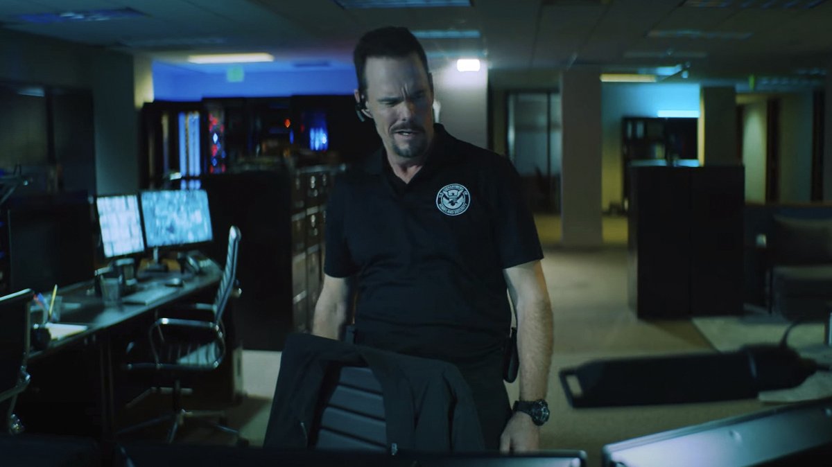 ~Kevin Dillon In The Wire Room &amp; Darren Lynn Bousman In The Horror Crowd [Exclusive]~ 
snooper-scope.in/kevin-dillon-i…
 
Our first clip is from Lionsgate's new hard-hitting action flick "Wire Room," and features Kevin Dillon of "The Blob" and "The Doors" fame as a Hom...