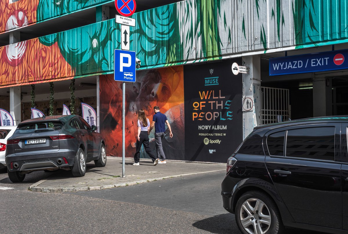 WarnerMusic_PL's tweet photo. W #Warszawa przy ulicy Parkingowej możecie podziwiać mural promujący nowy album @museband "Will Of The People"! #muse #warnermusicpoland #goodlookingstudio https://t.co/NmBlGe3FbO