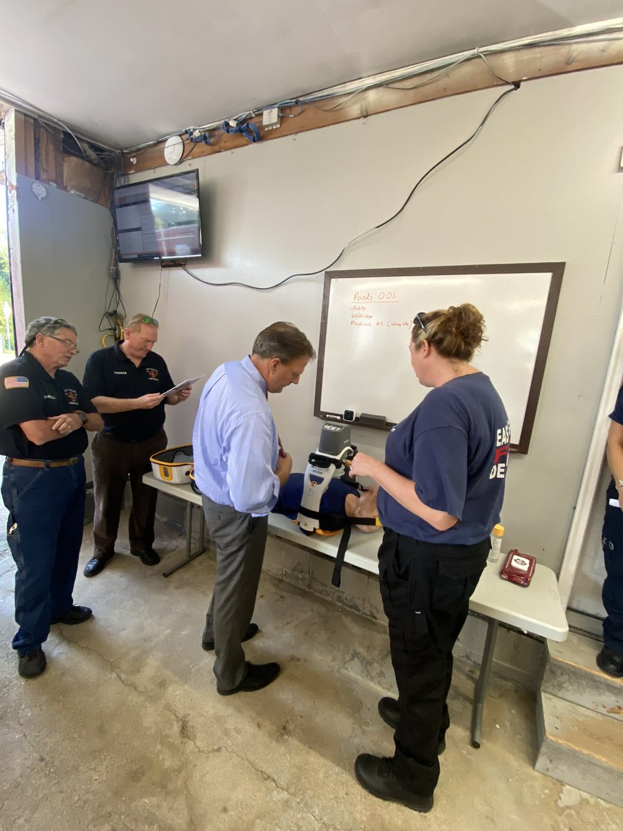 GovChrisSununu's tweet photo. East Kingston Fire Chief Ed Warren called me last year with a great idea to invest in local emergency responders. Cities and towns all across NH received grants for this life saving equipment and we got to celebrate with his team today. (1/2) https://t.co/bLIVd8Ni6k