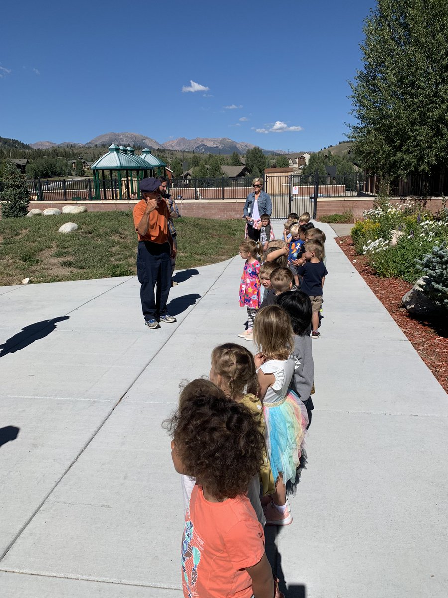 SharonBose5's tweet photo. Learning and practice about bus safety today with our bus drivers! #SCoveEl #bussafety #prek #schoolbus @MsJuliePK @CrysLaneMiller @SSDEDU https://t.co/LEtqJu9YFg