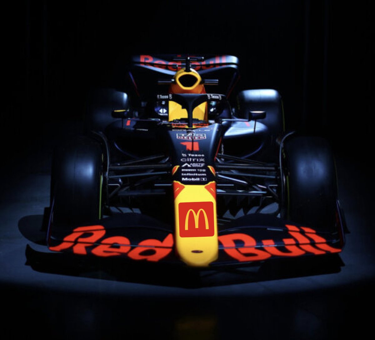 iCanguru's tweet photo. #f1 #redbullracing https://t.co/LnQagRtEU2
