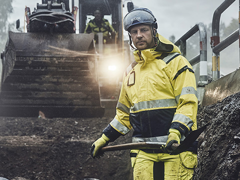 Blaklader Work Wear Branded with your logo with evoworkwear.co.uk - Full range available to purchase through our site. Choose to customise any item with your brand. #workwear #company #construction #builder #electrician #plumber #plumbing