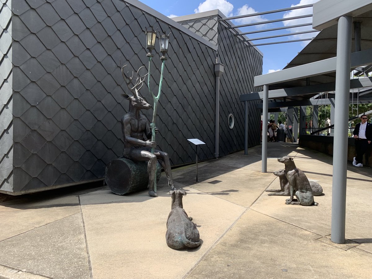 Neighbors4ATL's tweet image. Psssst! It’s murder-mystery week at ⁦@afplf_atl⁩ library… 

Marking myself #SafeInBuckhead👍👍

Plenty of people reading, working &amp;amp; studying inside… I guess they also realize that #Buckhead is #NotAWarZone

Go enjoy our city… &amp;amp; go read a book! 
#ChooseATL♥️
#OneSafeCity