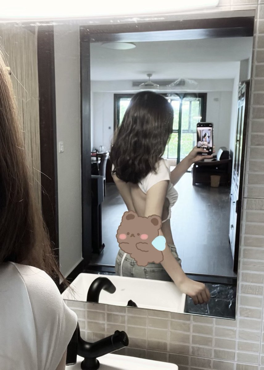 hungwnho31's tweet photo. 第一次玩推咱尺度小一点吧 🙃#纯情女高 #反差女孩 #sm #性瘾者 #约炮学生 #重口味 #重口味内裤 https://t.co/BPZ5t6NZ3Q