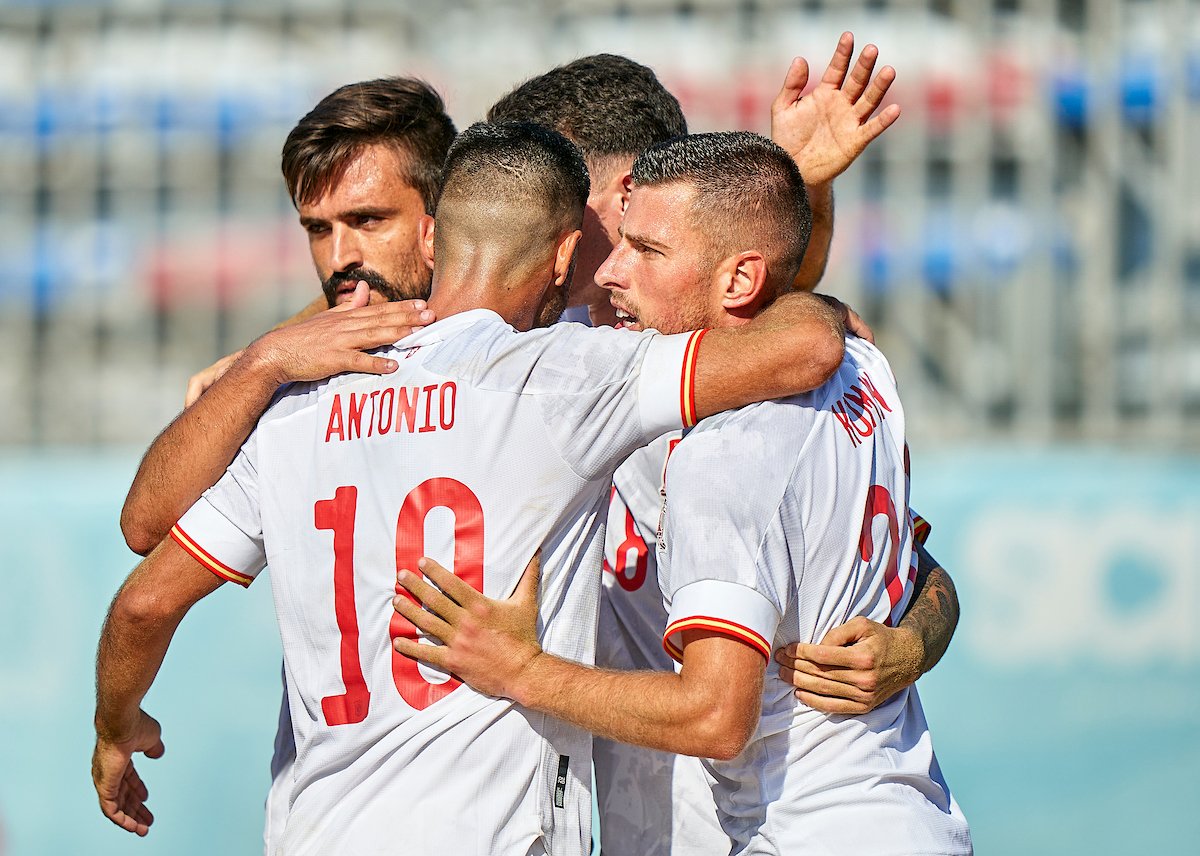 FutbolPlayaRFEF's tweet photo. ✅️ La @SEFutbol Playa ⚽️🏖 sigue en la senda 🛣 de la victoria en #AWBGEuropeanQualifier 🇪🇺

⚔️ España 🇪🇸 7️⃣-3️⃣ 🇨🇿 Rep. Checa

⚽️ Con goles de @Alexmartiin9 (2), @ChikyArdil, @kuman_santiso, @domiacosta2 y @BatisSuli10 (2)

🖥 y puedes verlo de nuevo en https://t.co/R0zzPFwcVe https://t.co/AIHitUbc2X