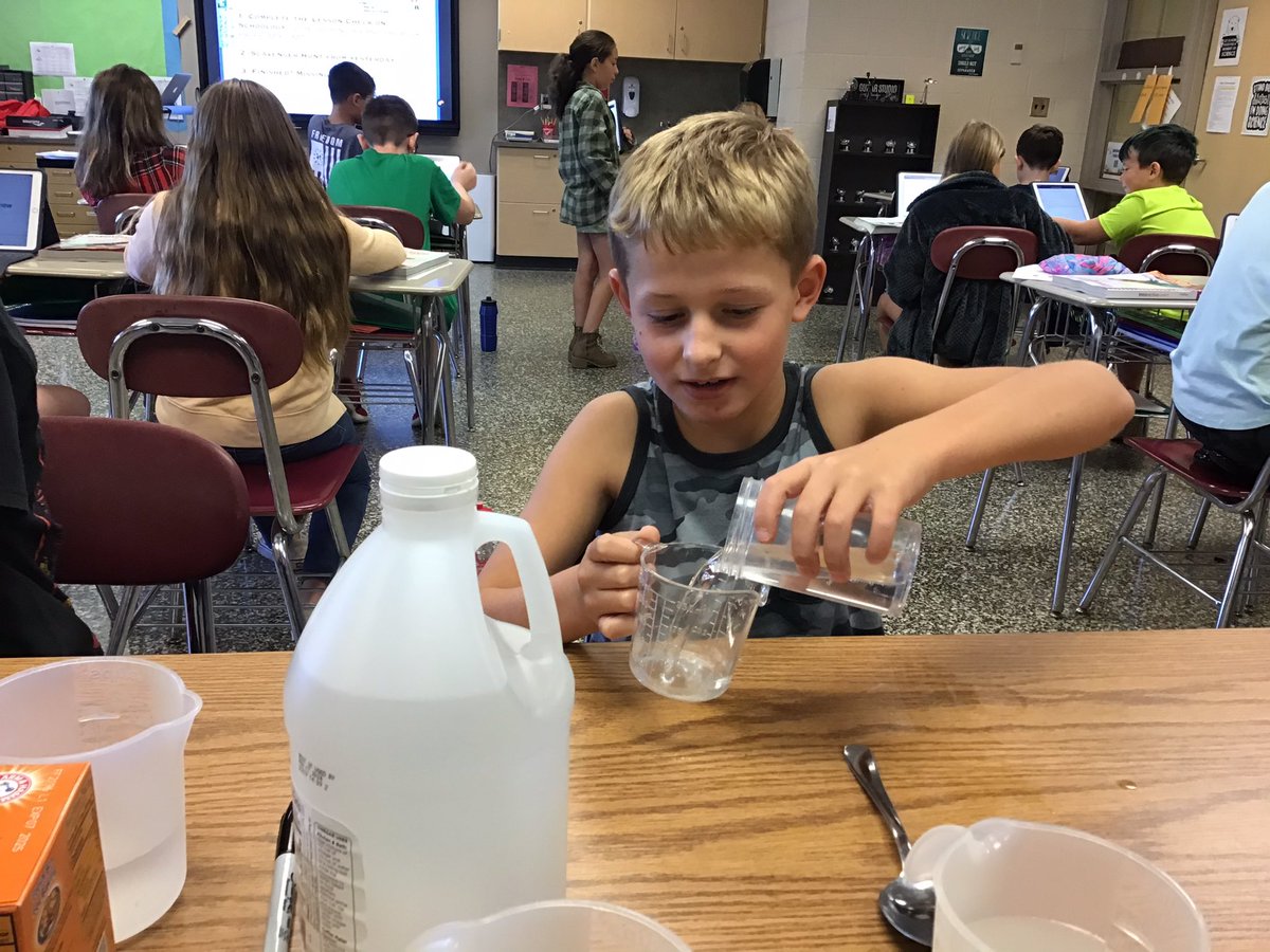 LEIBSTEM's tweet photo. 5th graders starting the year off with some Gummy bear science. Students are learning the importance of having a control group and how to write a good hypothesis. #STEM #science #experiments #5thgrade #leibstem #leibelementary #dasd https://t.co/Y9gYulU1ba