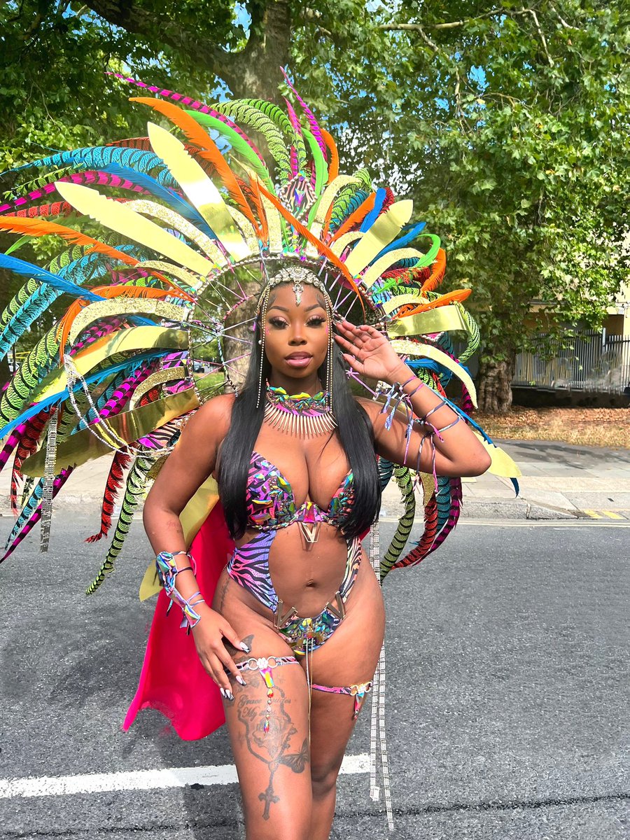 funsizedree's tweet photo. Anyways carnival representing @TrinityTDC with @chocolatenationmas 
🎉 https://t.co/7b4PpwbFLM