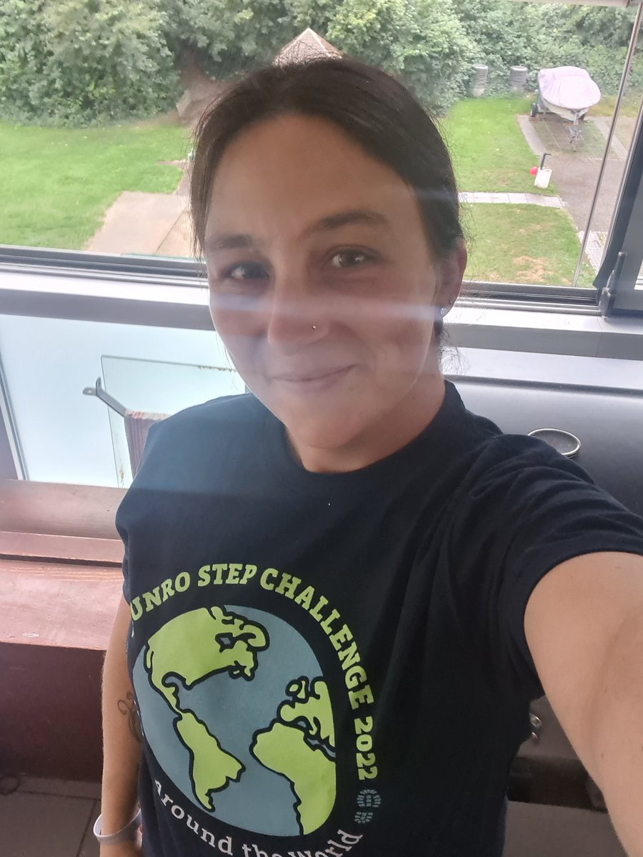 My shirt has arrived. Let's unround the world together with @mypeakchallenge 🚶‍♀️🌍

<a href="/AOKPeakers/">Acts of Kindness Peakers</a> @peaker_2 <a href="/SamHeughan/">Sam Heughan</a>