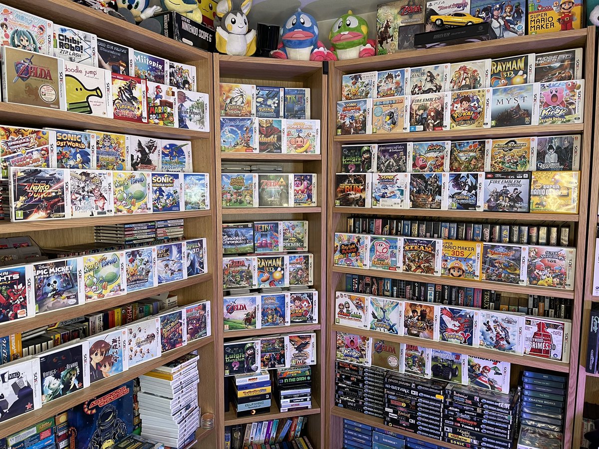 RetroBreakNick's tweet photo. Preparing for my 3DS video!! What are some of your favourite games for the system? #3DS #Retrogaming #youtube #retrobreak https://t.co/EBWjjNwt8m