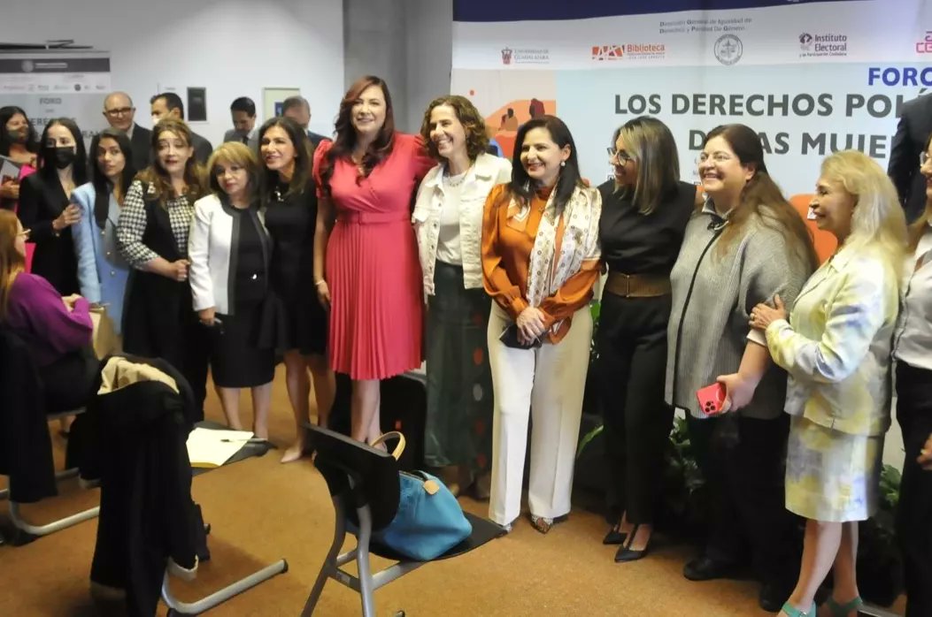 SofiaGarciaGDL's tweet photo. Hoy asistí al Foro "Los Derechos Político - Electorales De Las Mujeres Migrantes" en donde se busca encontrar caminos y garantizar los derechos con una perspectiva inclusiva para que la justicia sea abierta para todas y todos por igual. https://t.co/uxtMyRrZVh