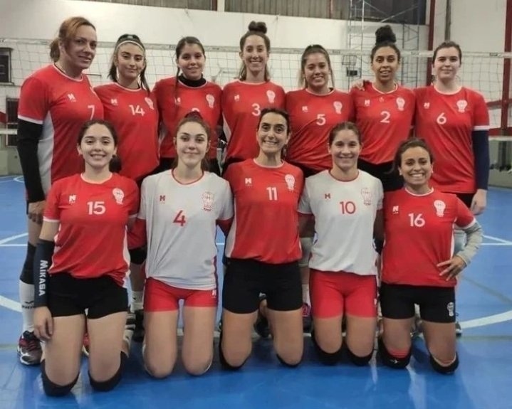 quemerodelsurok's tweet photo. 🙌 #HoyJuegaElGlobo
🏐#Voley #Femenino
🏆#TorneoMetropolitano
📌 #QuintaDivisión #ZonaAscenso
📅Fecha 7
⌚21:30hs
📍Sede Social
⚔ #Huracán 🆚️ #Echague
🎈 #VamosQuemeras @huracanvoley https://t.co/QBYgv6RhsJ