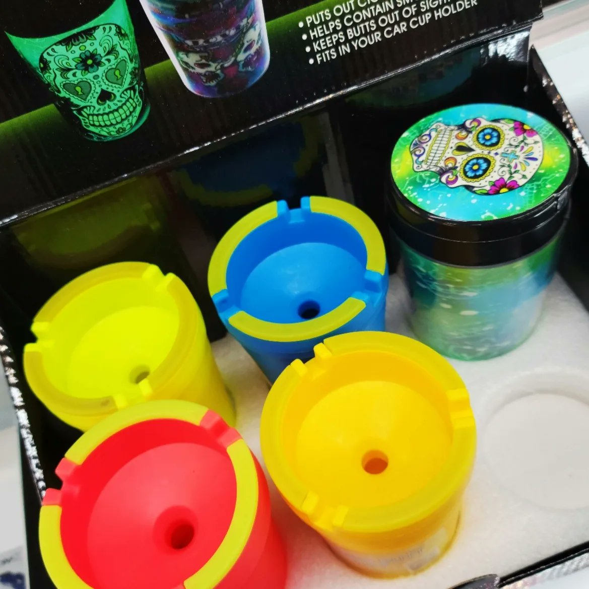 FumooSmokeshop's tweet photo. Ash trays are a must! Why not make it a cool one!
#ashtray #ashtrays #ashit #dontwaste #fumoo #fumoosmokeshop #420life #smokeshoplife #tampafl #puffpuffpass #tampabayarea https://t.co/W7wcSseVPh