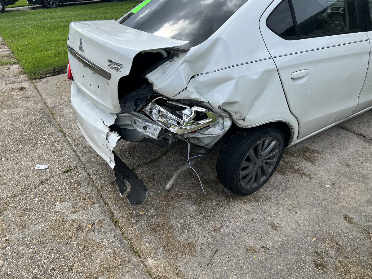 thealienpotato_'s tweet photo. @pulte our car is undriveable, I have no clue what to do or how much it will cost to be fixed. I have no way to work and I’m extremely stressed. Would you be able to help? https://t.co/RCQMrjmQ7I