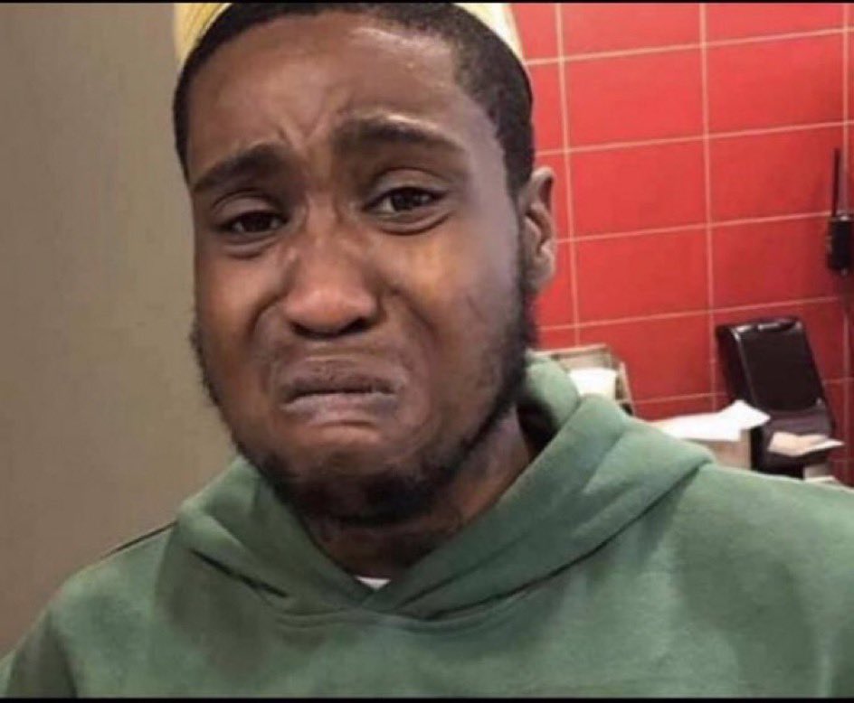 xOVOPapi's tweet image. her: “you thought i was feeling you??”

*me bc i fall easily*-