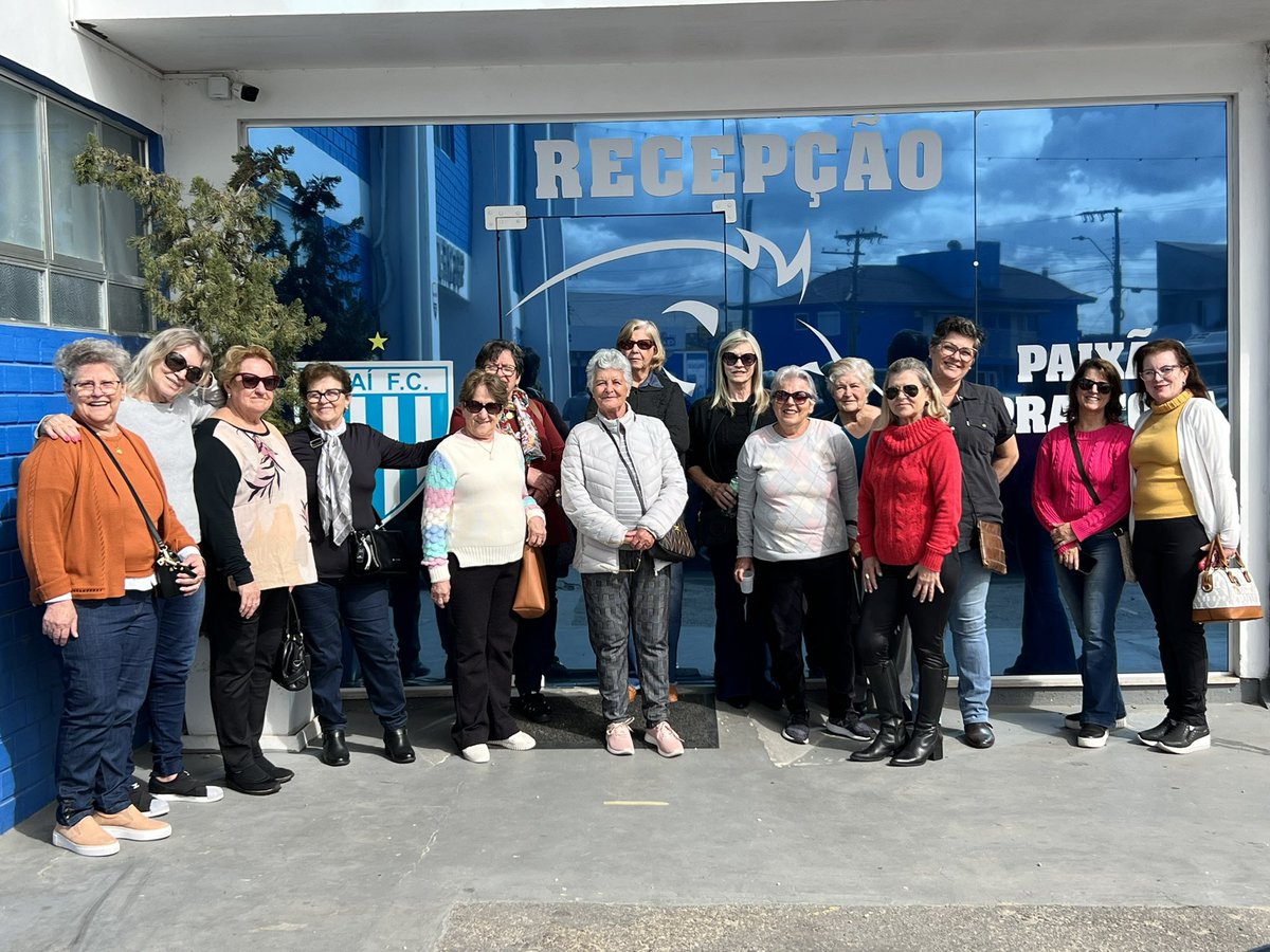 kkDNAzul_AvaiFC's tweet photo. Um orgulho receber na Ressacada o grupo Mãos Solidárias da cidade de Biguaçu. Adorei todas!! https://t.co/KWBsTz4XLS
