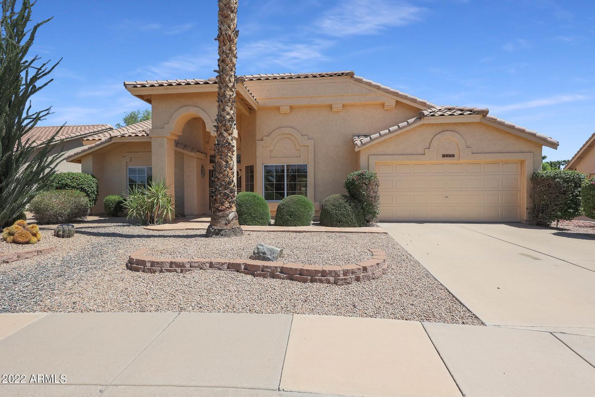 TawilShereen's tweet photo. Finally - open the door to a place you and your family will love to call home. #newhome #homesforsale  https://t.co/F9ap0p1MqX https://t.co/AxPzqHfcoU