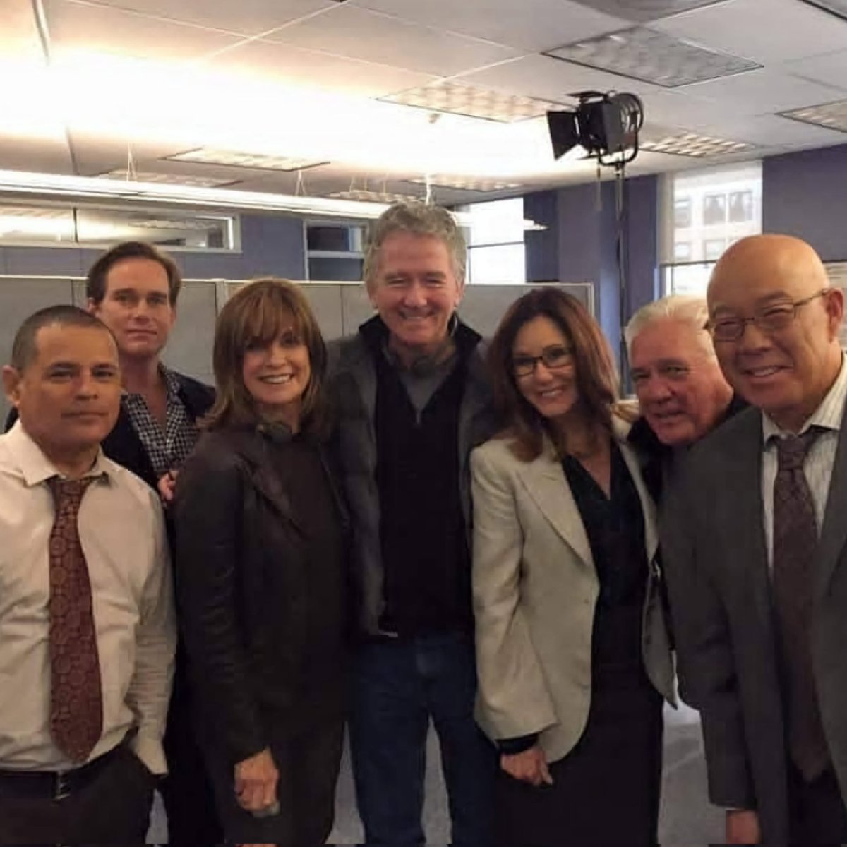 #BTS - Major Crimes. Dallas meets Major Crimes 🤝
#MaryMcDonnell #PatrickDuffy #LindaGray #RaymondCruz #GWBailey #MichaelPaulChan #PhillipKeene #theladybam