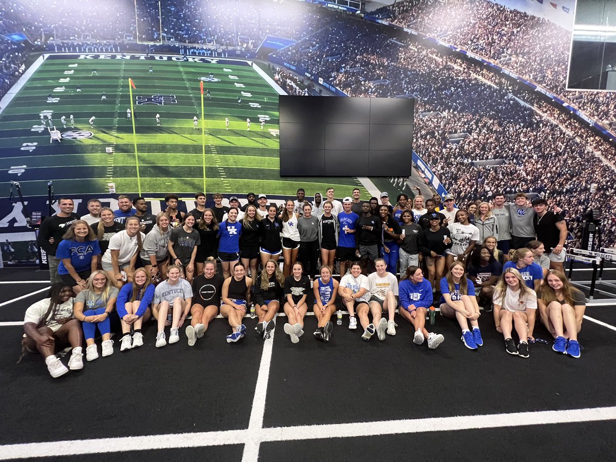 aaronhogue's tweet photo. Thankful for our first @UofKFCA huddle of the year.  Can’t wait to see what God has in store for us this year! 

Convinced that building community is better than finding community. https://t.co/g9VxO39Iun