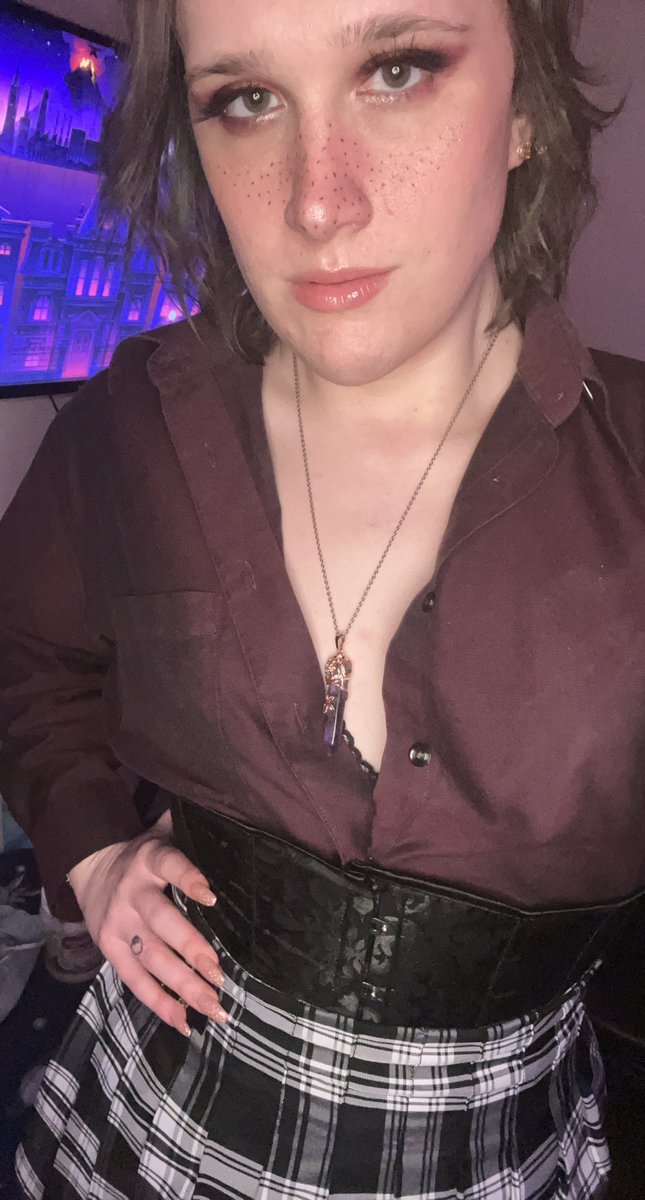 KweenTitaina's tweet photo. I think reds my color #transgirlnextdoor #transgirl ##transandproud #trans https://t.co/aiZNGNOKmJ