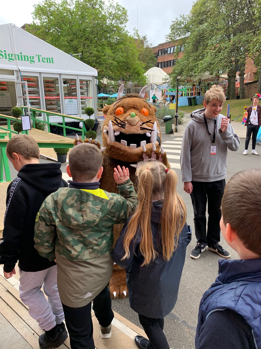 P4atCanalView's tweet photo. P4 had a great morning at @edbookfest hearing all about the beano and helping create a new character for the boomic.
#onlyatcanalview https://t.co/y3vQdDAdRA