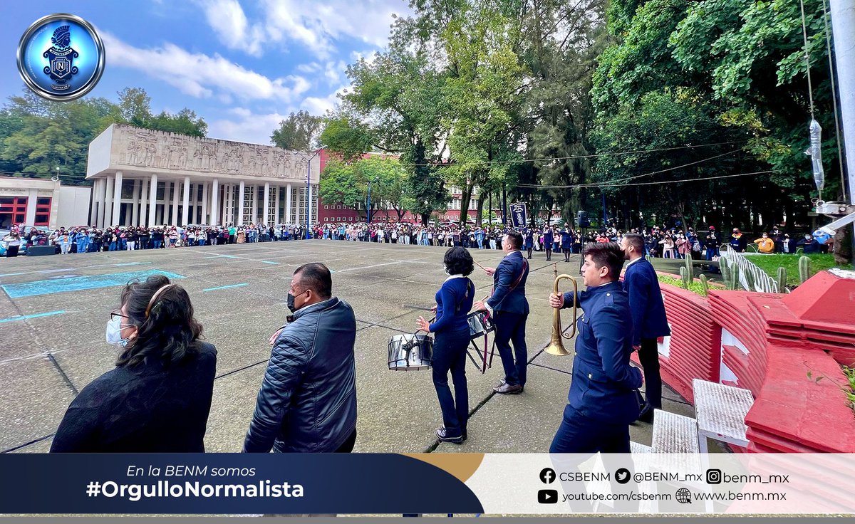 BENM_mx's tweet photo. En compañía de la Directora de la #DGENAM, María Luisa Gordillo Díaz, llevamos a cabo nuestra ceremonia de apertura del Ciclo escolar 2022-2023, Semestre Non, en la Plaza Cívica "Benito Juárez", de nuestra Benemérita Casa de Estudios.
En la BENM somos #OrgulloNormalista. https://t.co/f2DWQRyncj
