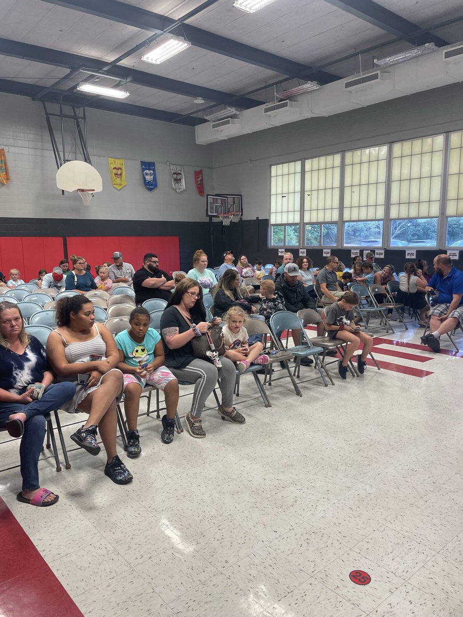 North Sumner Title 1 Annual Meeting with Open House following. Over 200 in attendance. <a href="/sumnertigers/">NorthSumnertigers</a>