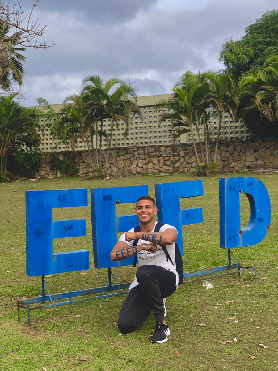 viniciu2001's tweet photo. Enfim, irei começar o curso mais brabo da UFRJ, só gratidão a Deus e a todos que me ajudaram/ ajudam a seguir essa nova caminhada em minha vida!! Não sei o que o futuro me guarda, mas sei que virá coisas incríveis pela frente!❤️
#UFRJ #eefd https://t.co/BigCv2CmF1