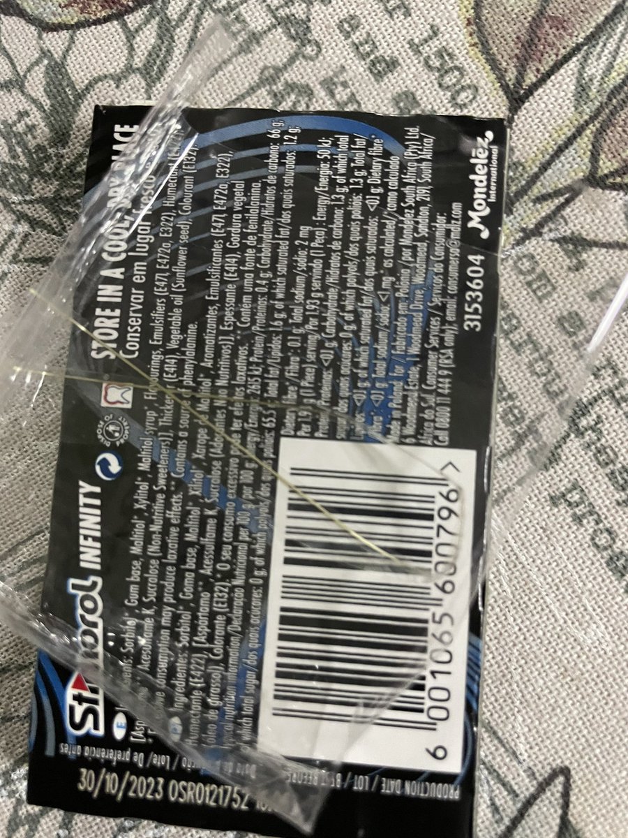 jakesrawat's tweet photo. #bubblegumwrappers #frustrating #unwrap one of the most frustrating thing to open bubblegum wrappers Aaghh https://t.co/1wAMWBTKkd