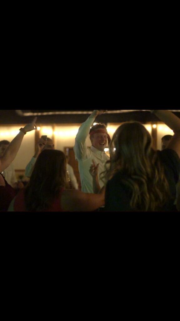 what dance was I doing😂😂, I was having fun though!  S/o to @ethanbritt_films for the awesome video at @legacystablesandevents #nc #Djlifeclothing #DJ #weddingvendor #lit #fun #belgium #multicultural instagr.am/reel/Ch5GHuXDB…