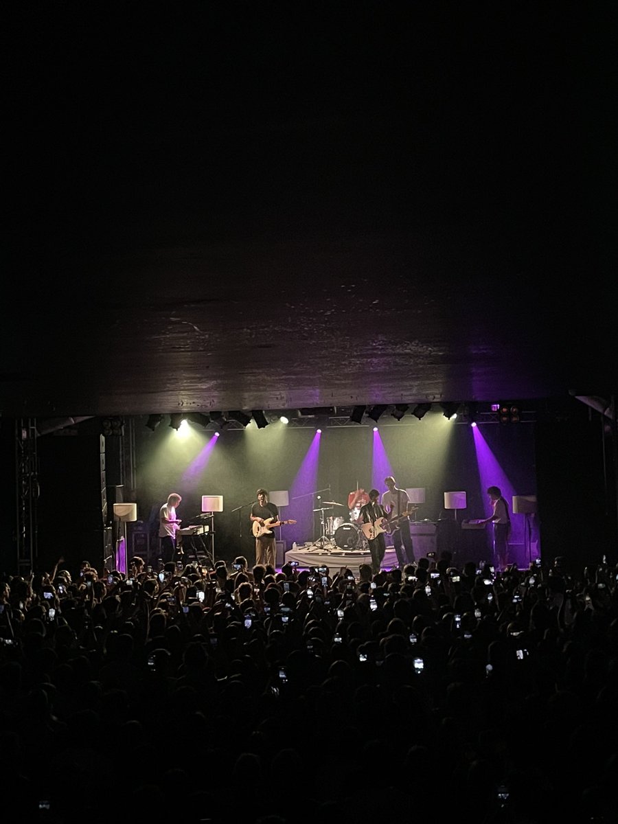 kt7103's tweet photo. wallows you were phenomenal💙 @wallowsmusic @dylanminnette @colepressston #wallows https://t.co/3fiiVeyA7P