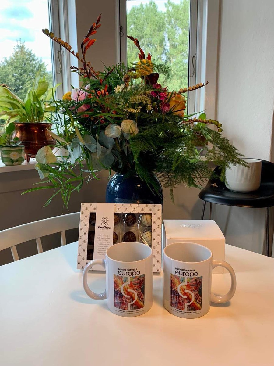 Bolette_H_S_S's tweet photo. Amazing gift from the office after the first successful @PFoE2022, already looking forward to Political Festival of Europe in 2023! https://t.co/kYcH89HNxm