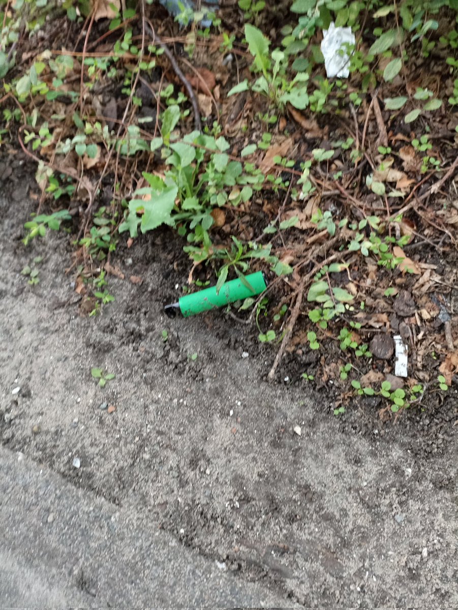 PsychosBlog's tweet image. #Elfbar werden nicht im Hausmüll entsorgt.Sonst würden sie extrem der #Umwelt schaden.
Glück gehabt 🙂