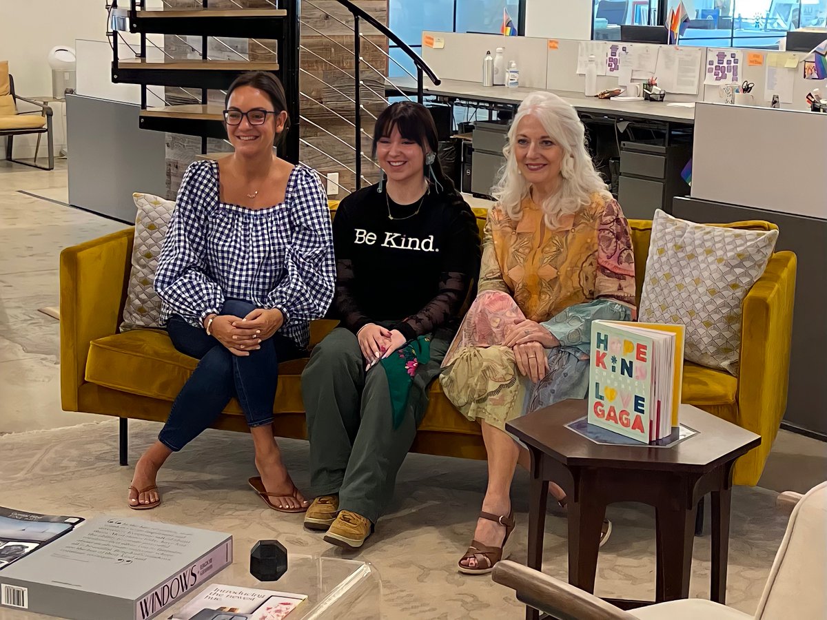 Danielle Boyer🤖 tweet media