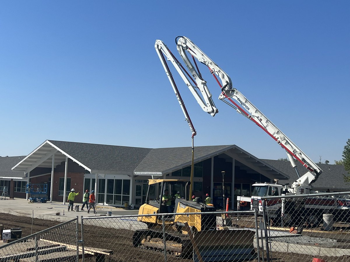 WadeSmithEdD's tweet photo. The new entrance at #WaHi will be a remarkable improvement over the original. #Safer #ADAAccessible #BetterAccess @wwschools @BondWwps #thankyouvoters #deliveringonourpromise https://t.co/YwFJehWb5S