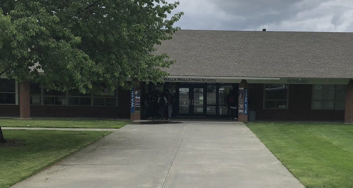 WadeSmithEdD's tweet photo. The new entrance at #WaHi will be a remarkable improvement over the original. #Safer #ADAAccessible #BetterAccess @wwschools @BondWwps #thankyouvoters #deliveringonourpromise https://t.co/YwFJehWb5S