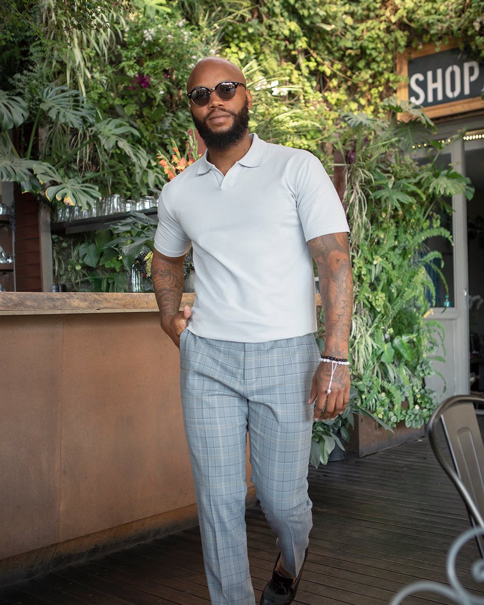 Markham_1873's tweet photo. That #MKMStyle mood is unmatched 🔥🖤
Looking and feeling your best is the order for the rest of the week 🤌🏾🤌🏾
Cop the latest online and in-store 😎
#MKMStyle #ourmkm #createthestyle
Golfers from R280
Smart Pants from R499
Smart shoes from R699
Accessories from R99 https://t.co/UzE3tgRHBr