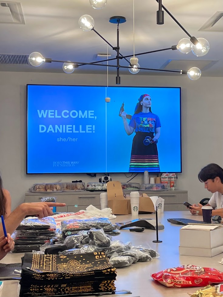 Danielle Boyer🤖 tweet media