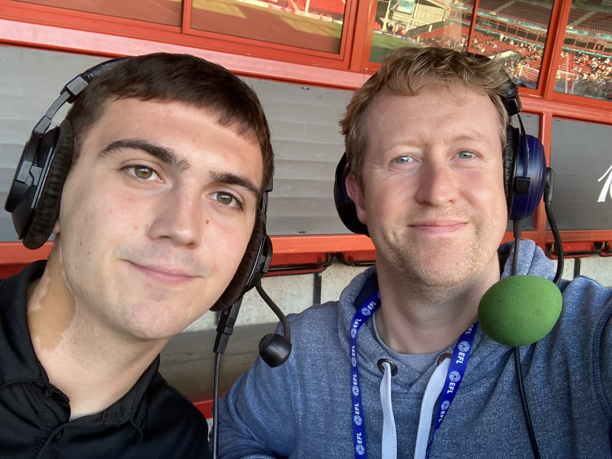 Ready to go at the Bescot alongside #Saddlers’ new defender <a href="/oisinmcentee4/">Oisín Mcentee</a> on iFollow <a href="/WFCOfficial/">Walsall FC</a> for fans in the UK &amp; around the world.

Walsall’s <a href="/PapaJohnsTrophy/">.</a> campaign gets underway shortly v West Ham U21s.

Join us from 7, with updates for <a href="/DazHaleWM/">Daz Hale BBC Radio WM</a> on <a href="/bbcwm/">BBC Birmingham & Black Country</a> DAB.