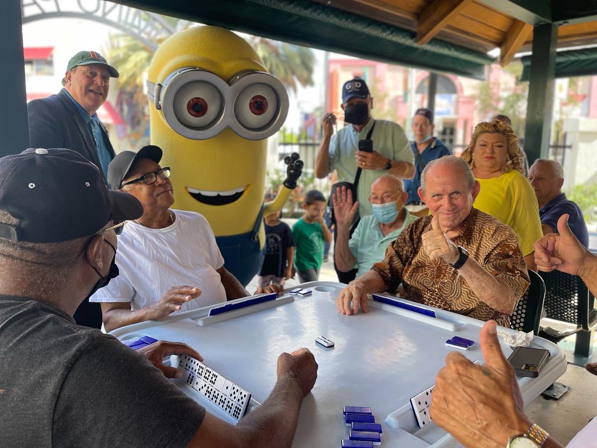 JoeCarolloNow's tweet photo. 🟡 Proud to welcome The #Minions  @Minions to #LittleHavana today for the release of their latest movie The Rise of Gru that comes out this week digitally and on DVD!  Special thanks to our little helpers from @CentroMater for joining us on this special visit!

#Miami #JoeCarollo https://t.co/SNcxrmayao