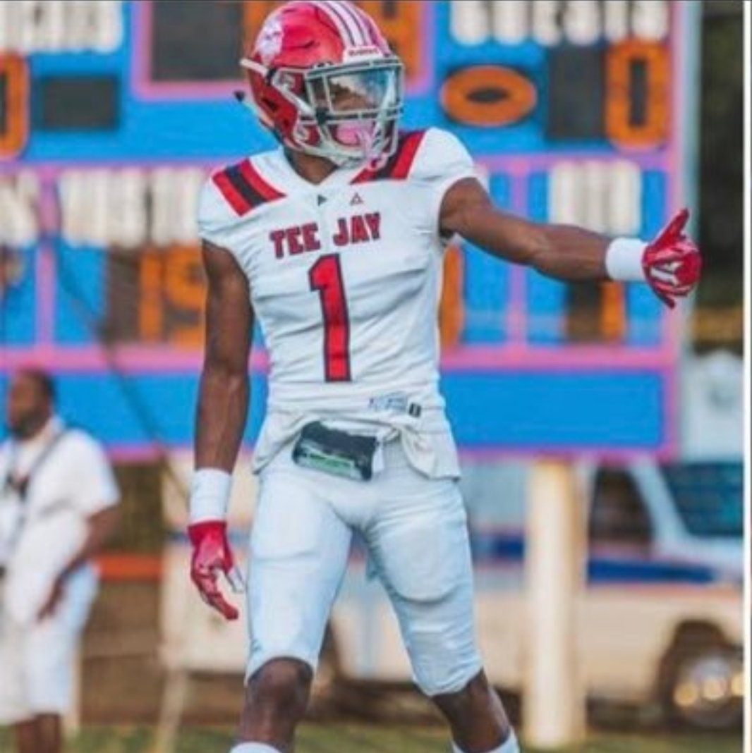 VikingsTj's tweet photo. Definitely our player of the week in the 804 @AziahJohnson_1 
Kick returns 105 yds-1 TD 
Punt returns- 65yds 1-TD 
Receiving yds-112
6 Tackles 
C/O 2023 ATH/DB/WR
4.4 40
3.8 GPA
@CBS6SportsSean
@804Varsity @Coach_Mines @CRF4Dan @RickyRahne @Coach_TWatson @CoachTimBanks https://t.co/YVA8FisHlk