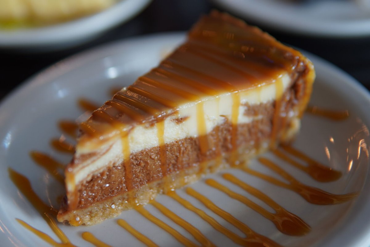 Patricks1481's tweet photo. Save room for dessert!!!!!!  Not only do we have an amazing menu for main courses, but we also have scrumptious desserts.  There are 4 different types of pie; Full of robust flavors.  It's easy as pie to eat our slices of pie🥧
Menu: https://t.co/XTbYdBUoyU 
Check out FB for info https://t.co/08ExqKQxvP