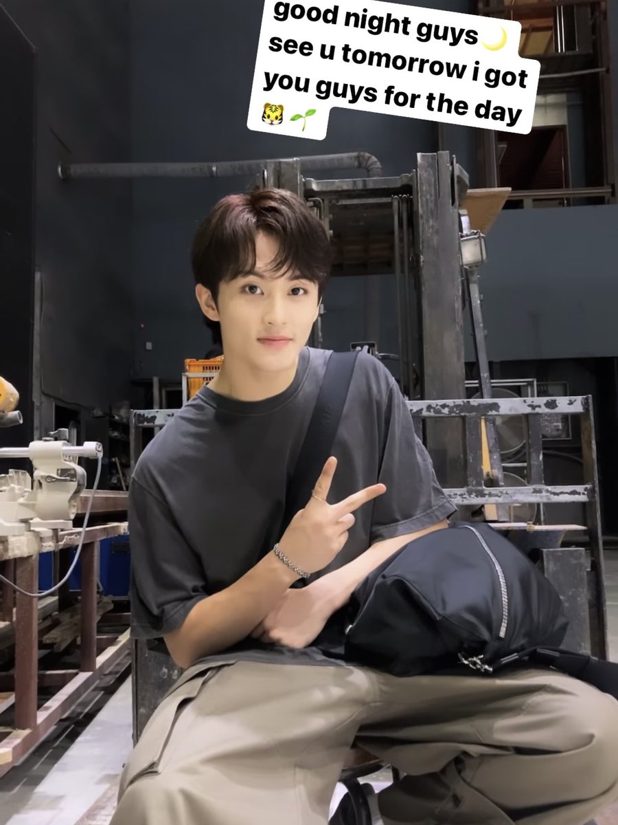 "i got you guys for the day" mark :(