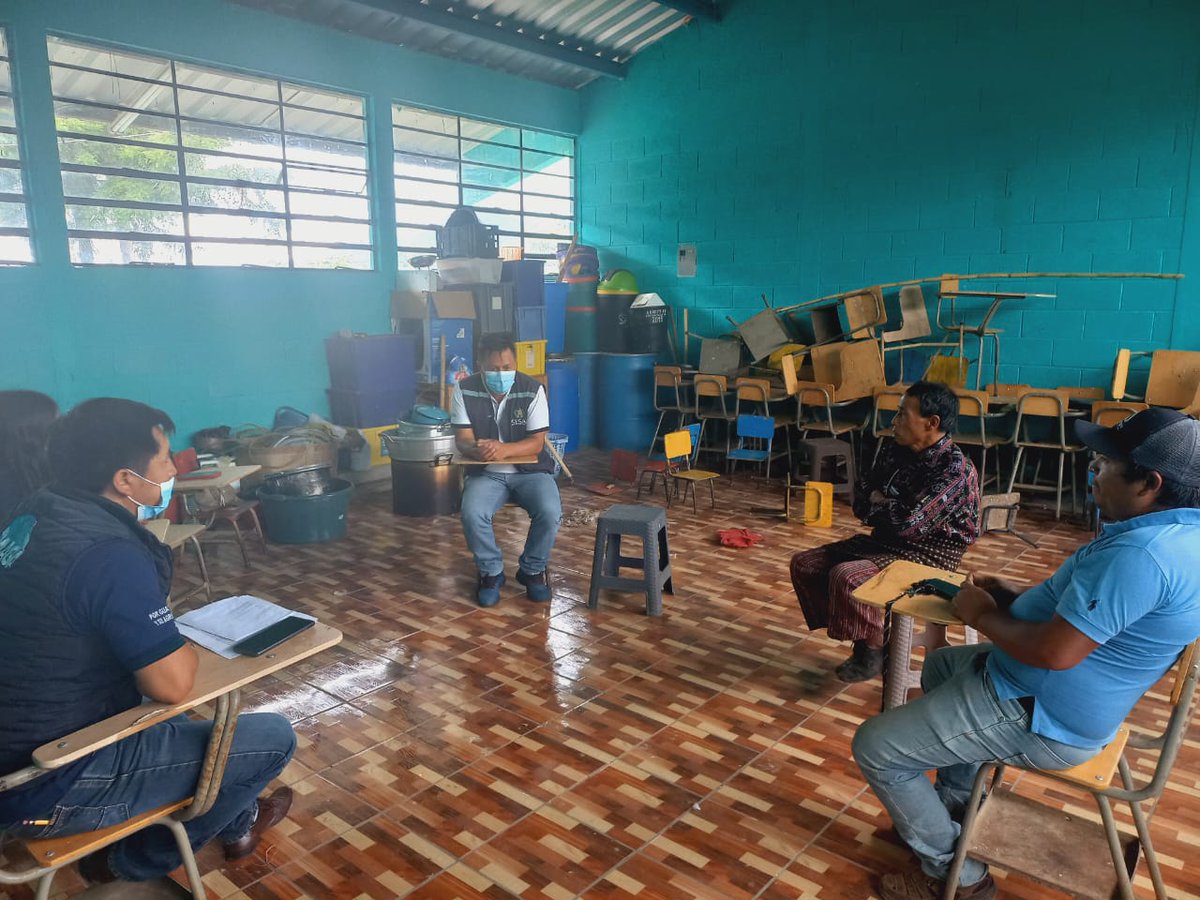 SESAN_Solola's tweet photo. Disponibilidad de alimentos es un pilar de la #SAN que representa retos para la población. Sobre ello reflexionan los integrantes de la #COCOSAN de La Cumbre en el municipio de Concepción. Se programa taller con mujeres y se planifica la entrega de semillas, gestión del MAGA. https://t.co/La0oZH45hS