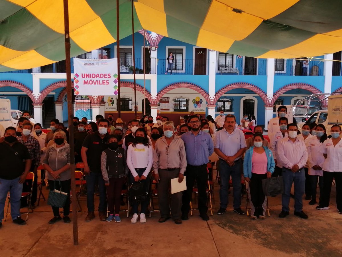 El día de hoy, el Delegado de Atención en Santa Lucía del Camino <a href="/chucholox/">Jesus Martinez</a> , acompañó a la Autoridad municipal de San Felipe Tejalapadurante el inicio de las brigadas de <a href="/UM_oaxaca/">UNIDADES MÓVILES OAXACA</a>