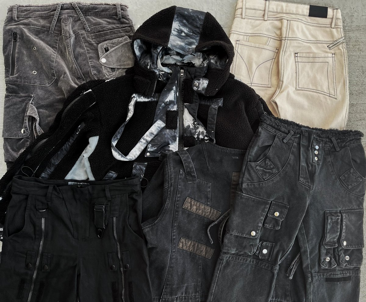 ZachkVau's tweet photo. 🦹🏾‍♀️GIVEAWAY🔊

LIKE RT and be Following to Enter

Winner can choose any piece from this drop! [Worldwide Shipping] https://t.co/tRWAjRbrLR