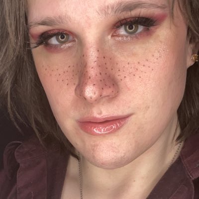 KweenTitaina's tweet photo. #NewProfilePic https://t.co/lLfWVKZ0sC