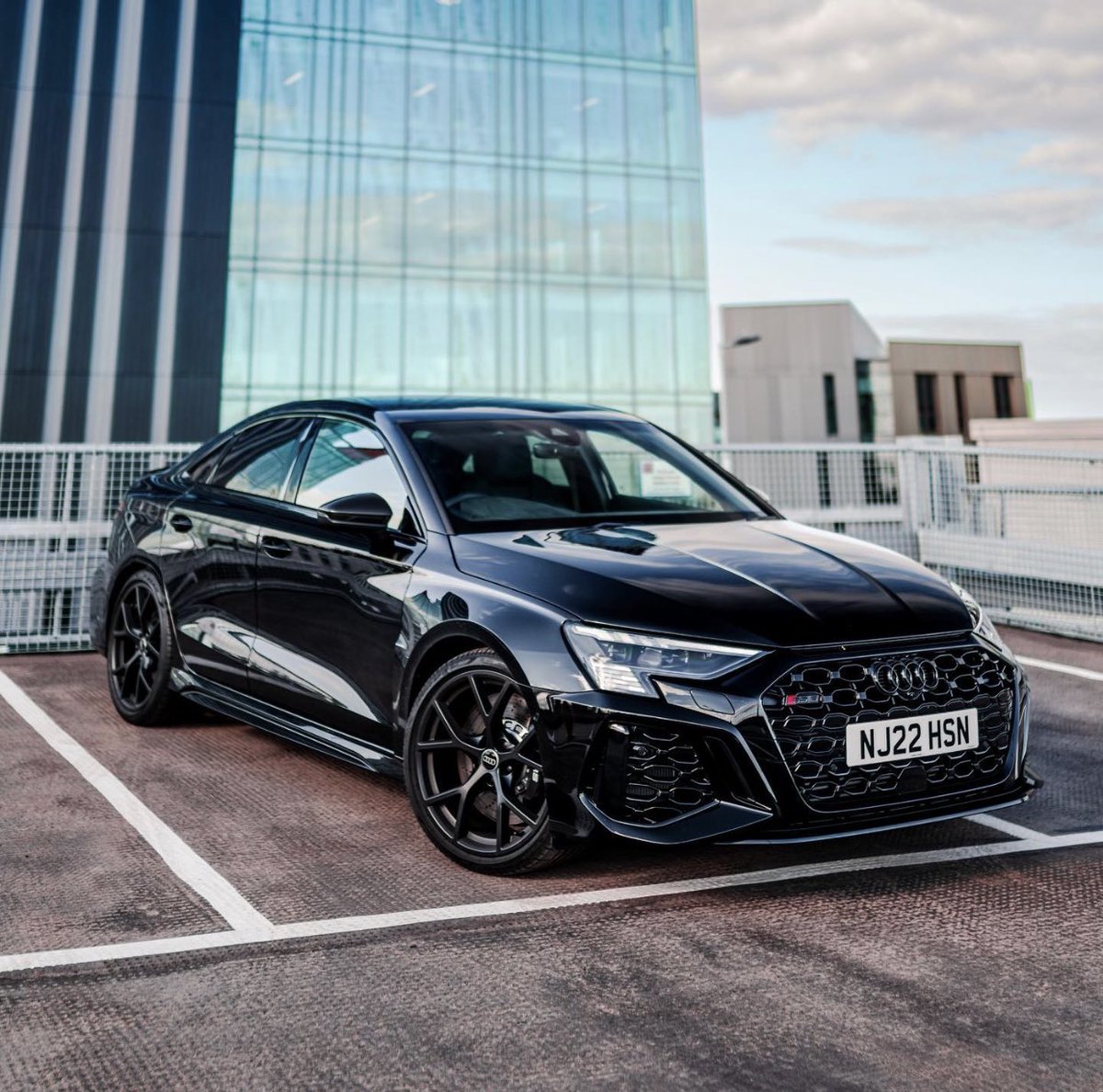 carpxrnpicx's tweet photo. Audi RS3 https://t.co/7DR1CjIJTJ
