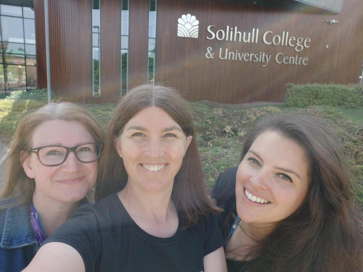 KMScattergood's tweet photo. It's a #FEResearchMeet day! Opened with a great keynote from our up-coming principal @GaterRebecca, then
sharing our projects inc @TeamSUNCETT PRP and @AoC_info Research Further:
@Sare79 and Rachel Arnold. A great opportunity to launch @RCGResearch programme.
#RCGResearch #LoveFE https://t.co/mpNVdTedCH