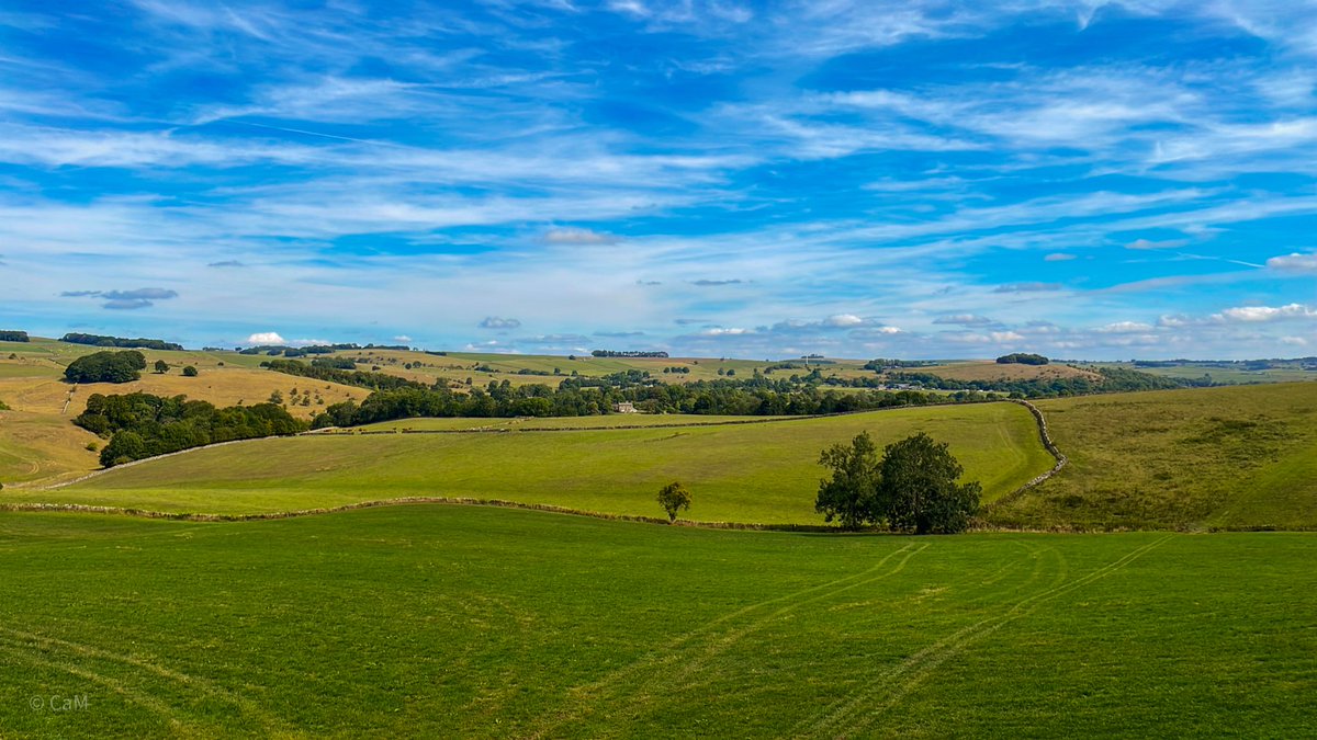 overthehedge3's tweet photo. Lovely view #tissingtontrail #Derbyshire #tuesdayvibe https://t.co/GeX9HCPsfm